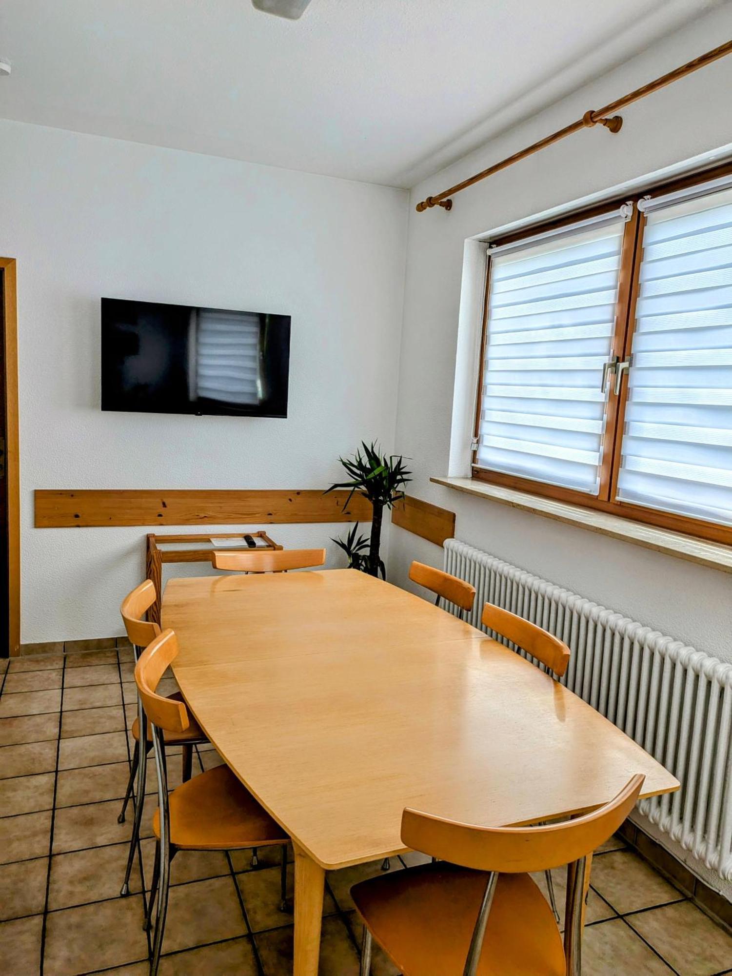 4 Zimmer Geraeumige Und Ruhig Gelegene Ferien- Und Monteurwohnung Nur Fuer Sie Allein Aujvari Vermietungen Spiegelberg Dış mekan fotoğraf