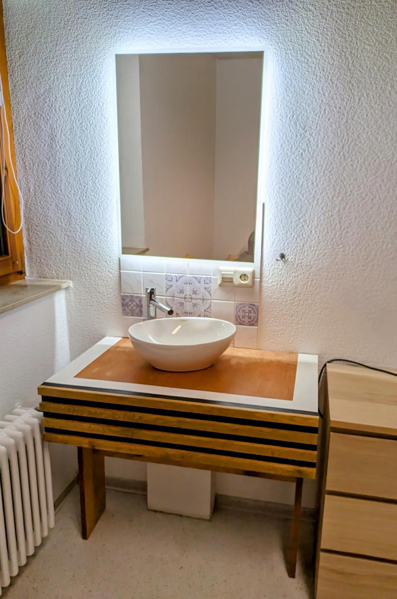 4 Zimmer Geraeumige Und Ruhig Gelegene Ferien- Und Monteurwohnung Nur Fuer Sie Allein Aujvari Vermietungen Spiegelberg Dış mekan fotoğraf